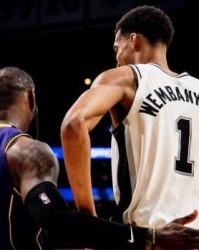 PG电子官网-湖人一蹶不振 马刺急速上升 他们站在时代的两端