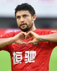 PG电子官网-艾克森告别广州队：随时做好为国家队征战的准备